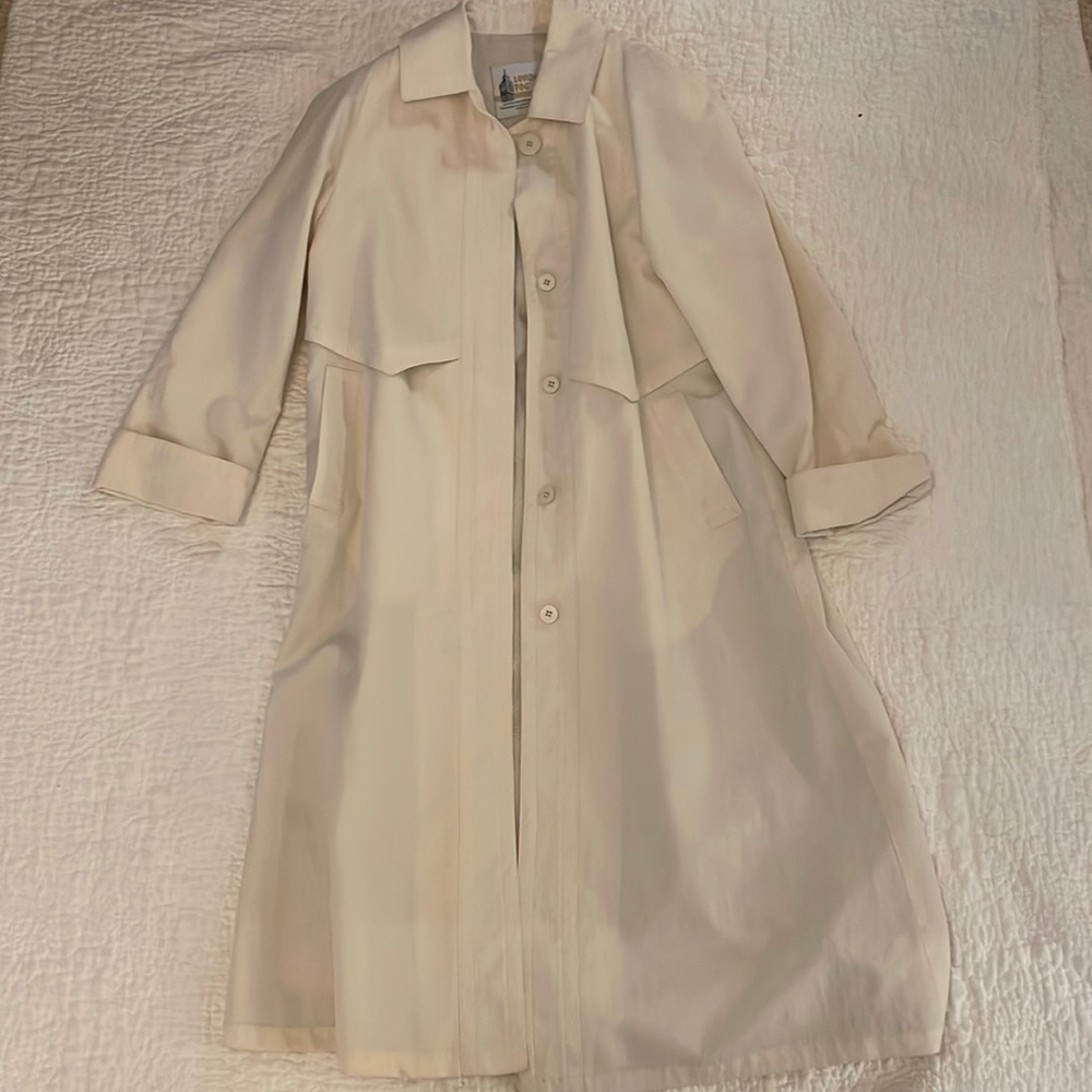 London Fog ivory hidden button down front raincoat